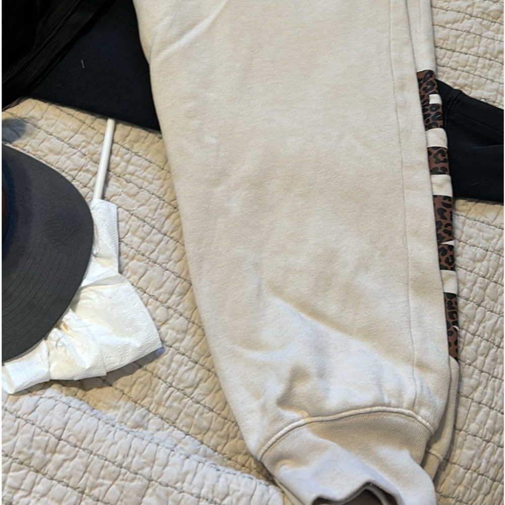 Sweat pants